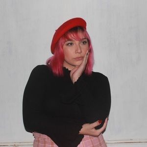 Meet your Posher, Nicky